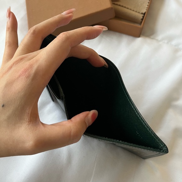 Louis Vuitton Taiga Compact Wallet - Dark Green - Picture 10 of 11